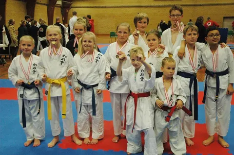 Deltagere fra Viborg Karate Skole ved Jule Cup i Hammel, d. 22. november 2014
